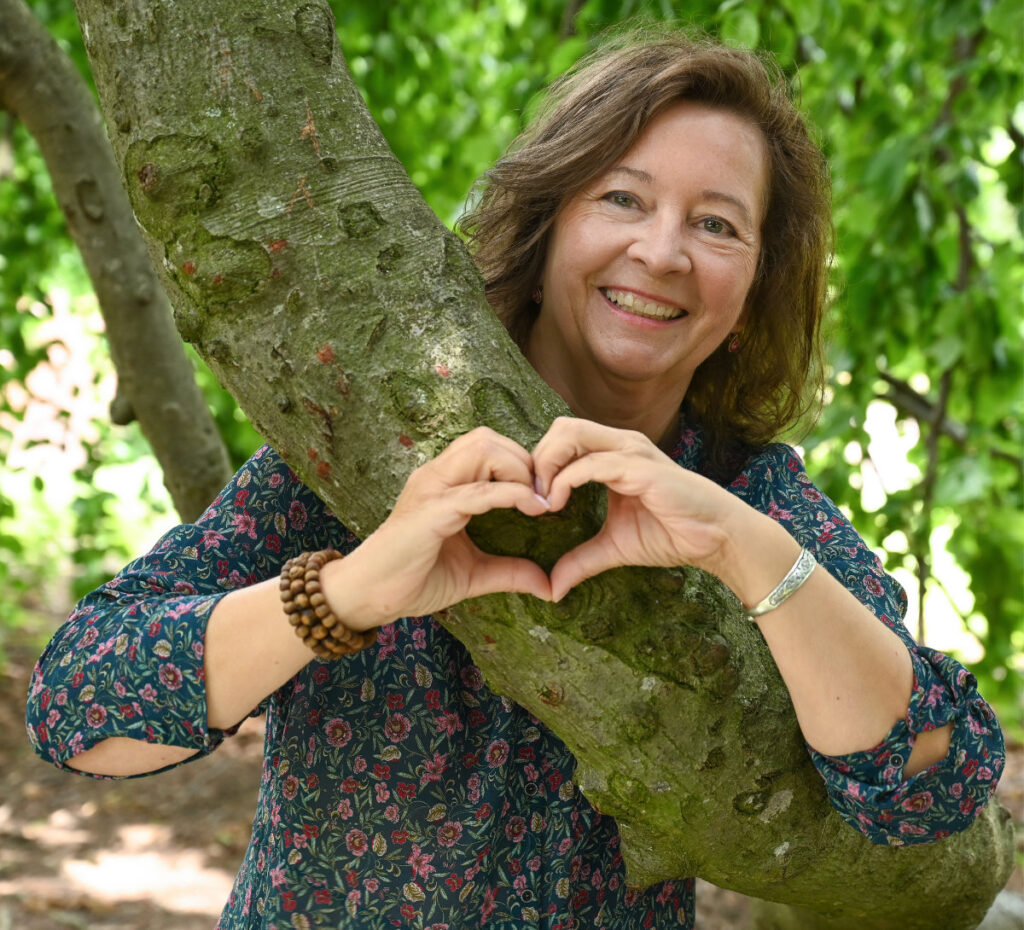 Silvia Herzform Haende